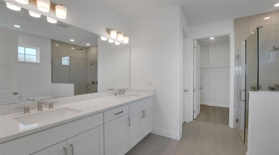 Winter Garden, Florida 34787, 5 Bedroom Bedrooms, ,4 Bathroombathrooms,Residential,For Sale,Tea Tree,0,Mfrg5113803