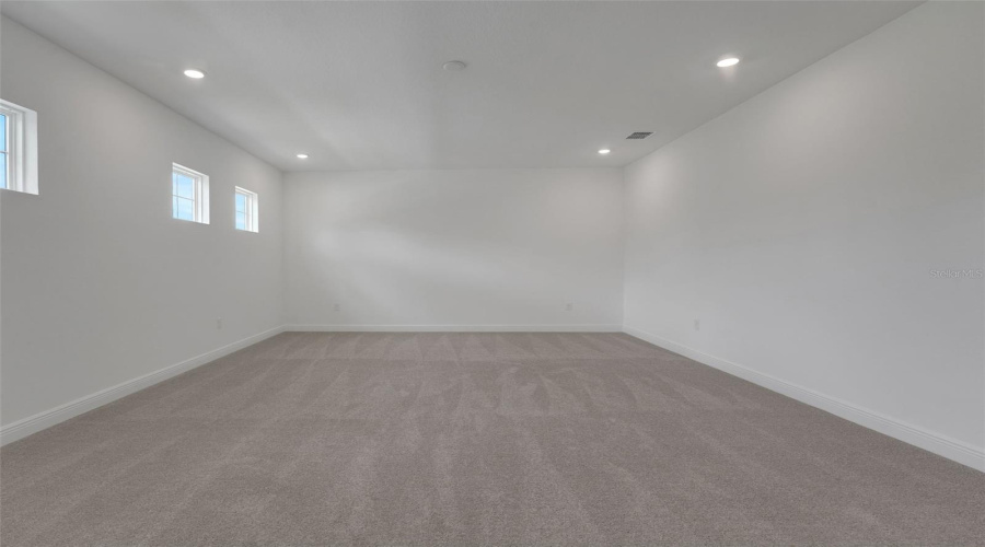 Winter Garden, Florida 34787, 5 Bedroom Bedrooms, ,4 Bathroombathrooms,Residential,For Sale,Tea Tree,0,Mfrg5113803