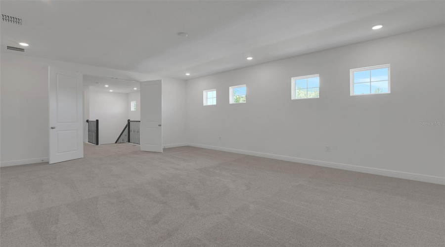 Winter Garden, Florida 34787, 5 Bedroom Bedrooms, ,4 Bathroombathrooms,Residential,For Sale,Tea Tree,0,Mfrg5113803