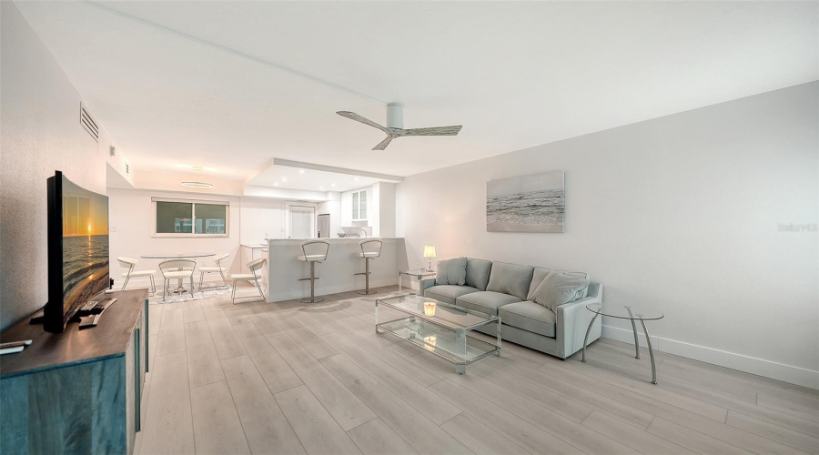 Venice, Florida 34285, 2 Bedroom Bedrooms, ,2 Bathroombathrooms,Residential,For Sale,Tarpon Center,0,Mfra4701884