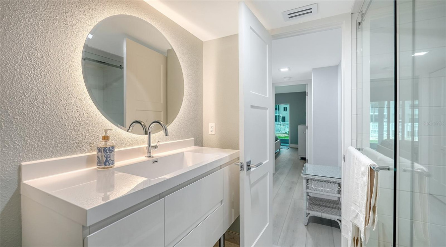 Venice, Florida 34285, 2 Bedroom Bedrooms, ,2 Bathroombathrooms,Residential,For Sale,Tarpon Center,0,Mfra4701884