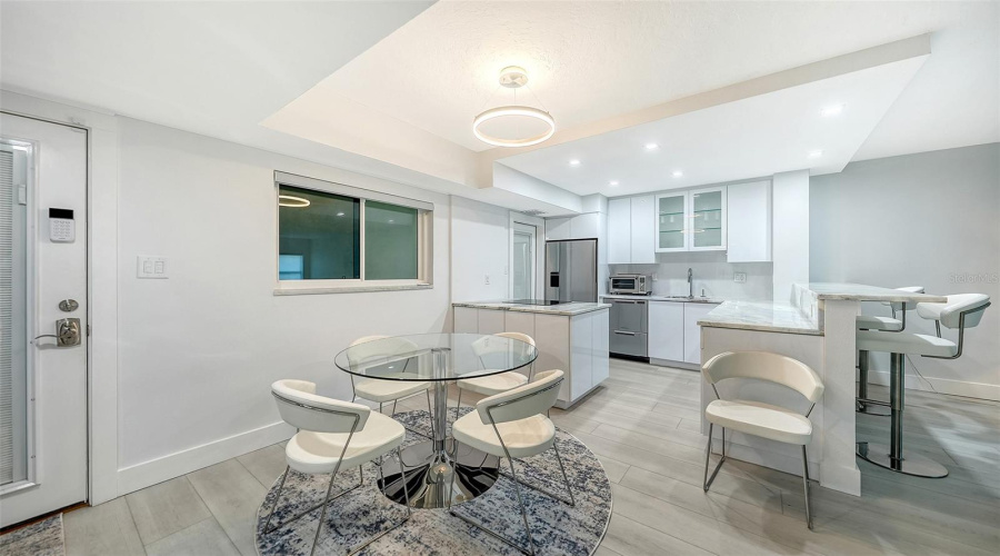 Venice, Florida 34285, 2 Bedroom Bedrooms, ,2 Bathroombathrooms,Residential,For Sale,Tarpon Center,0,Mfra4701884