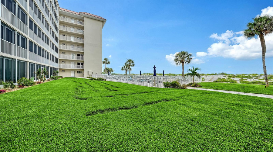 Venice, Florida 34285, 2 Bedroom Bedrooms, ,2 Bathroombathrooms,Residential,For Sale,Tarpon Center,0,Mfra4701884