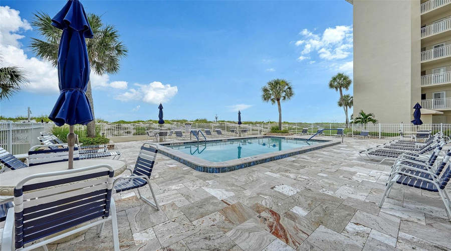 Venice, Florida 34285, 2 Bedroom Bedrooms, ,2 Bathroombathrooms,Residential,For Sale,Tarpon Center,0,Mfra4701884