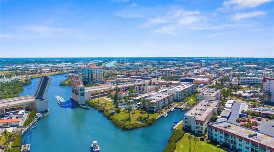 Venice, Florida 34285, 2 Bedroom Bedrooms, ,2 Bathroombathrooms,Residential,For Sale,Tarpon Center,0,Mfra4701884