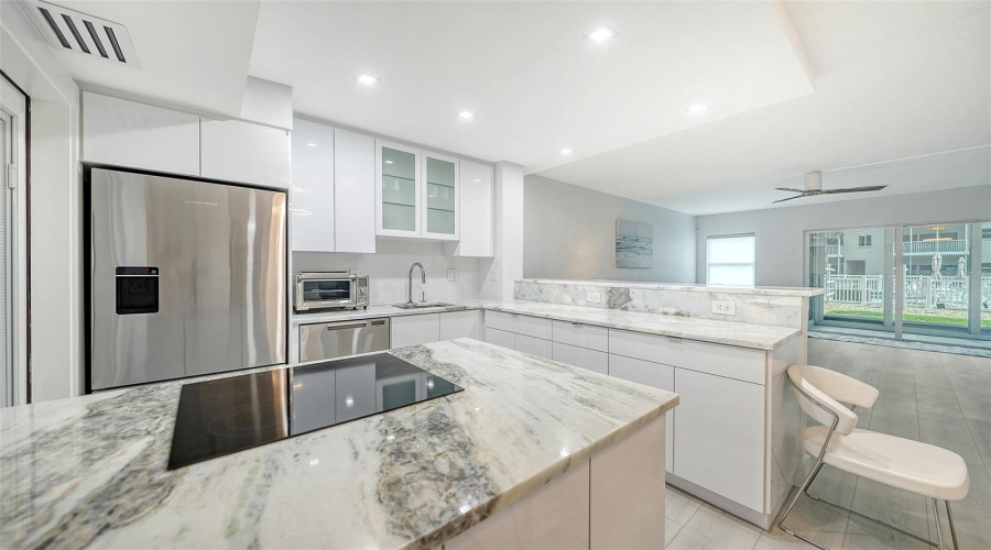 Venice, Florida 34285, 2 Bedroom Bedrooms, ,2 Bathroombathrooms,Residential,For Sale,Tarpon Center,0,Mfra4701884