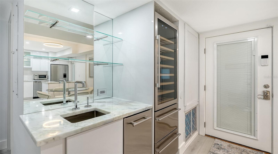 Venice, Florida 34285, 2 Bedroom Bedrooms, ,2 Bathroombathrooms,Residential,For Sale,Tarpon Center,0,Mfra4701884