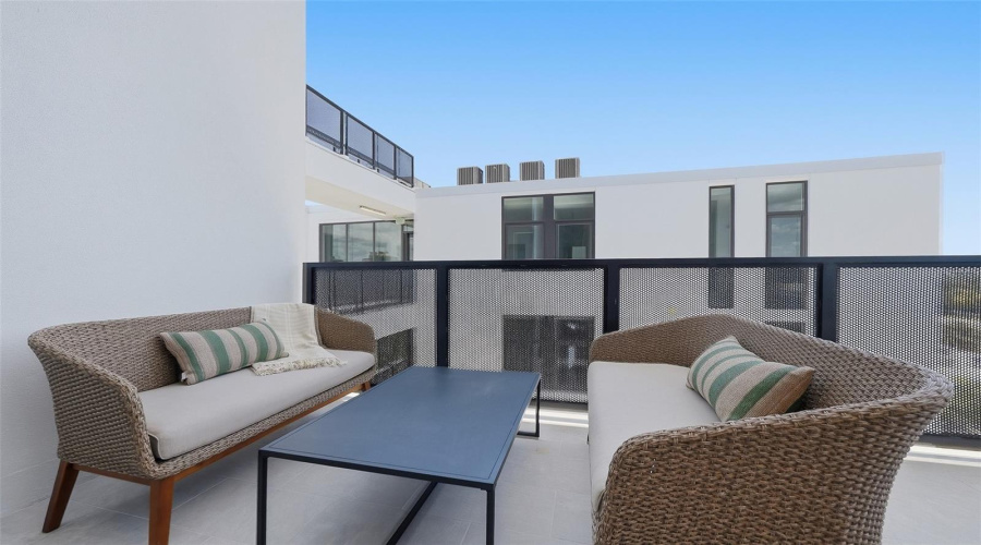 Sarasota, Florida 34236, 3 Bedroom Bedrooms, ,3 Bathroombathrooms,Residential,For Sale,Kumquat,0,Mfra4564386