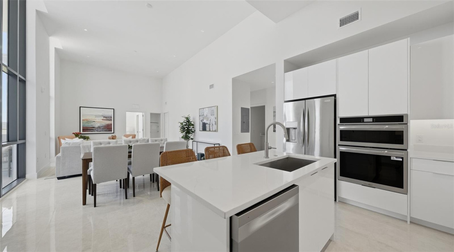 Sarasota, Florida 34236, 3 Bedroom Bedrooms, ,3 Bathroombathrooms,Residential,For Sale,Kumquat,0,Mfra4564386