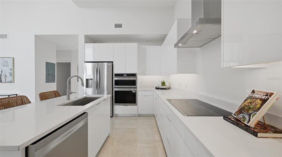 Sarasota, Florida 34236, 3 Bedroom Bedrooms, ,3 Bathroombathrooms,Residential,For Sale,Kumquat,0,Mfra4564386
