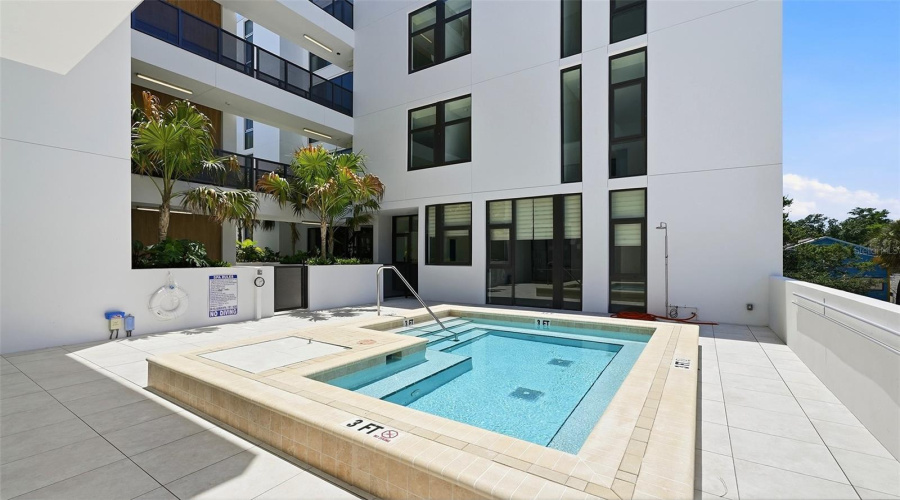Sarasota, Florida 34236, 3 Bedroom Bedrooms, ,3 Bathroombathrooms,Residential,For Sale,Kumquat,0,Mfra4564386