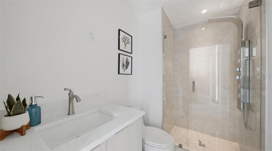 Sarasota, Florida 34236, 3 Bedroom Bedrooms, ,3 Bathroombathrooms,Residential,For Sale,Kumquat,0,Mfra4564386