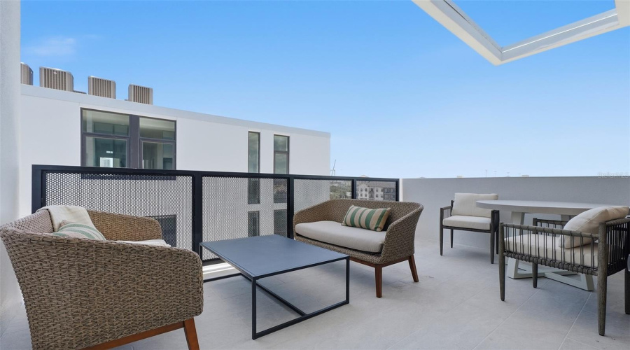 Sarasota, Florida 34236, 3 Bedroom Bedrooms, ,3 Bathroombathrooms,Residential,For Sale,Kumquat,0,Mfra4564386