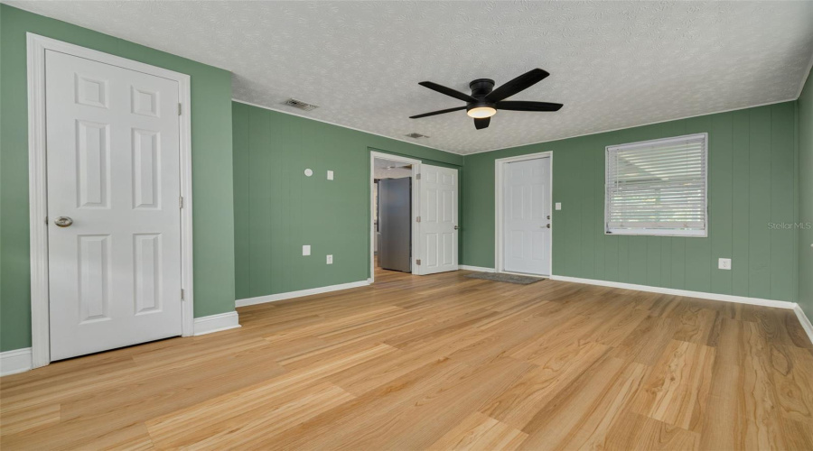 New Port Richey, Florida 34652, 3 Bedroom Bedrooms, ,2 Bathroombathrooms,Residential,For Sale,Overlook,0,Mfrtb8541275