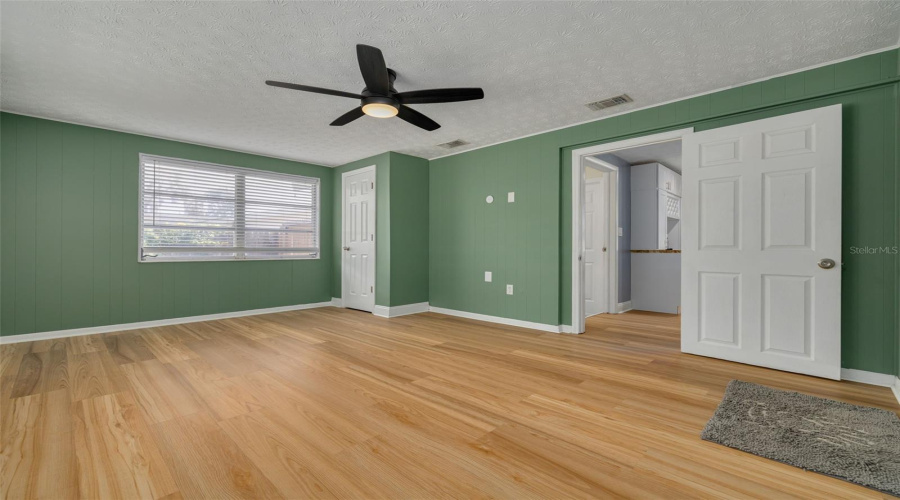 New Port Richey, Florida 34652, 3 Bedroom Bedrooms, ,2 Bathroombathrooms,Residential,For Sale,Overlook,0,Mfrtb8541275