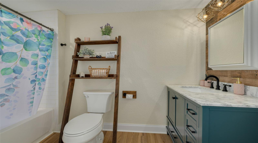 New Port Richey, Florida 34652, 3 Bedroom Bedrooms, ,2 Bathroombathrooms,Residential,For Sale,Overlook,0,Mfrtb8541275