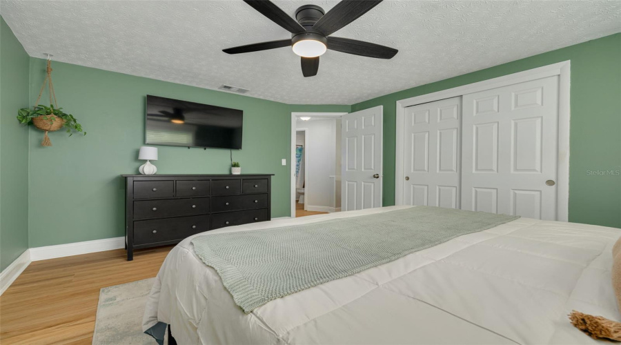 New Port Richey, Florida 34652, 3 Bedroom Bedrooms, ,2 Bathroombathrooms,Residential,For Sale,Overlook,0,Mfrtb8541275
