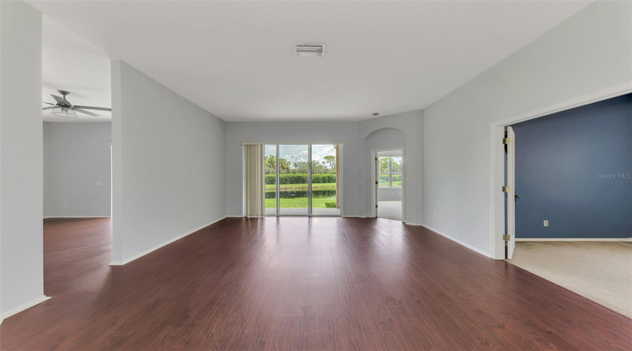 Sarasota, Florida 34238, 4 Bedroom Bedrooms, ,2 Bathroombathrooms,Residential,For Sale,Sturbridge,0,Mfra4702121