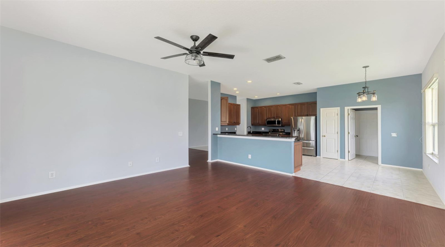Sarasota, Florida 34238, 4 Bedroom Bedrooms, ,2 Bathroombathrooms,Residential,For Sale,Sturbridge,0,Mfra4702121