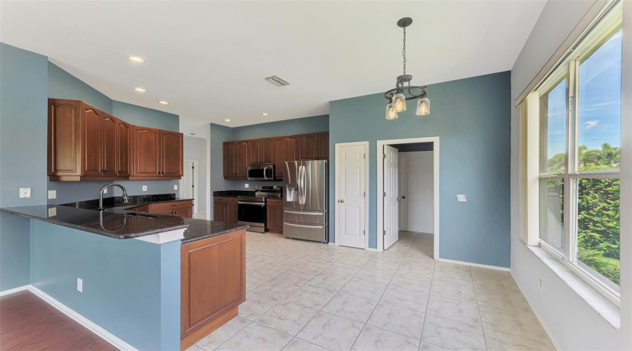Sarasota, Florida 34238, 4 Bedroom Bedrooms, ,2 Bathroombathrooms,Residential,For Sale,Sturbridge,0,Mfra4702121