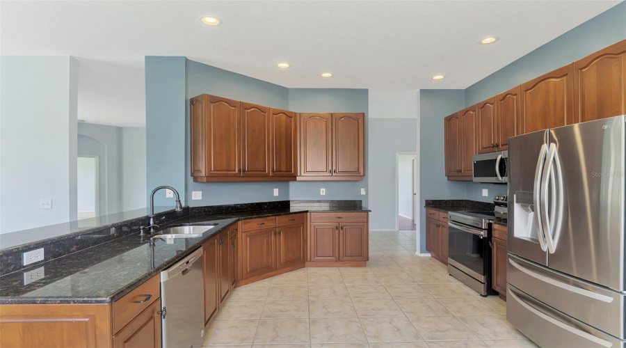 Sarasota, Florida 34238, 4 Bedroom Bedrooms, ,2 Bathroombathrooms,Residential,For Sale,Sturbridge,0,Mfra4702121