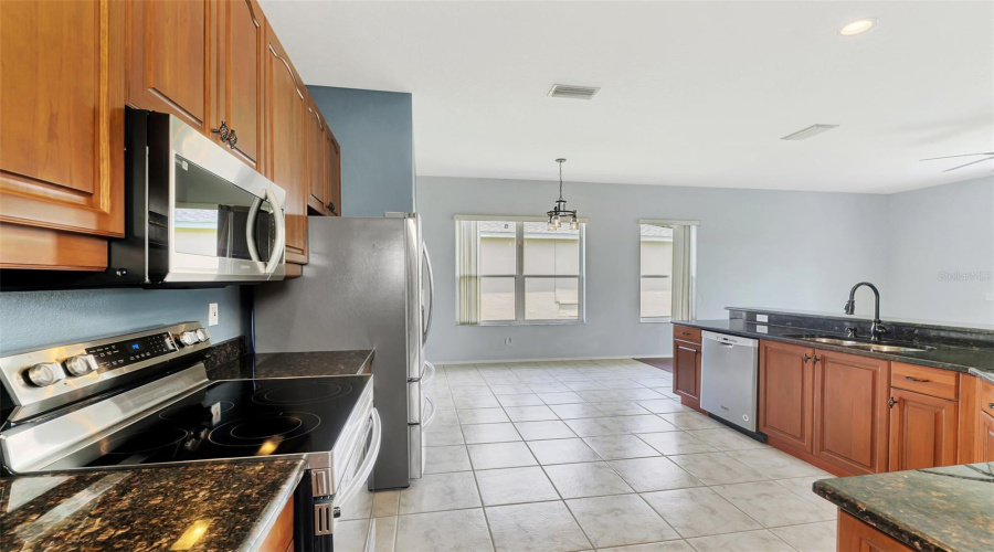 Sarasota, Florida 34238, 4 Bedroom Bedrooms, ,2 Bathroombathrooms,Residential,For Sale,Sturbridge,0,Mfra4702121