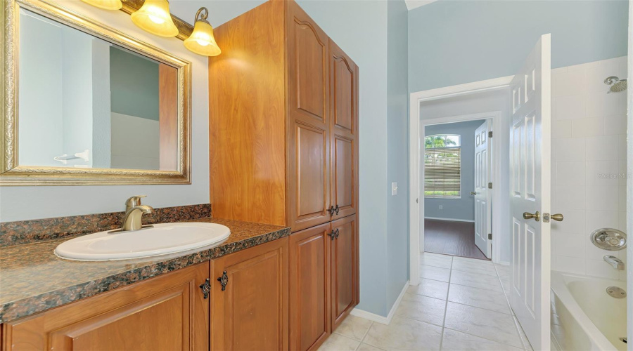 Sarasota, Florida 34238, 4 Bedroom Bedrooms, ,2 Bathroombathrooms,Residential,For Sale,Sturbridge,0,Mfra4702121