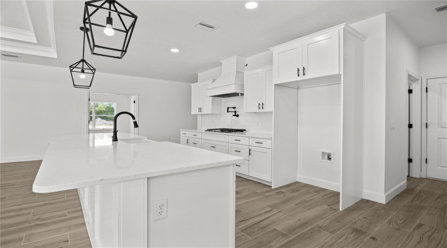 Gainesville, Florida 32607, 3 Bedroom Bedrooms, ,2 Bathroombathrooms,Residential,For Sale,67Th,0,Mfrgc538147