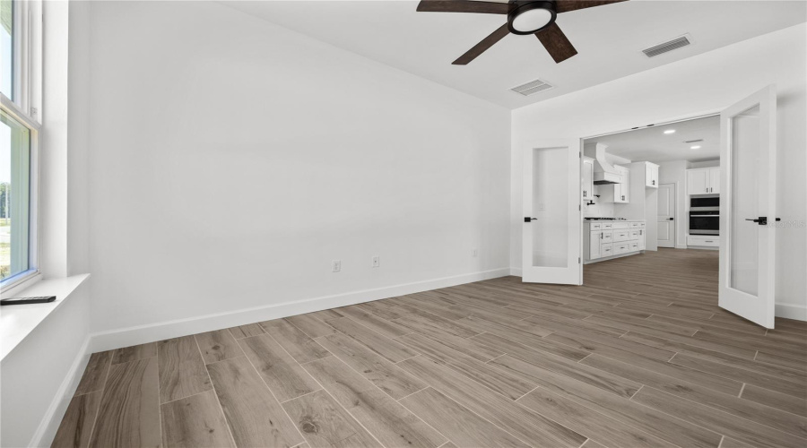Gainesville, Florida 32607, 3 Bedroom Bedrooms, ,2 Bathroombathrooms,Residential,For Sale,67Th,0,Mfrgc538147