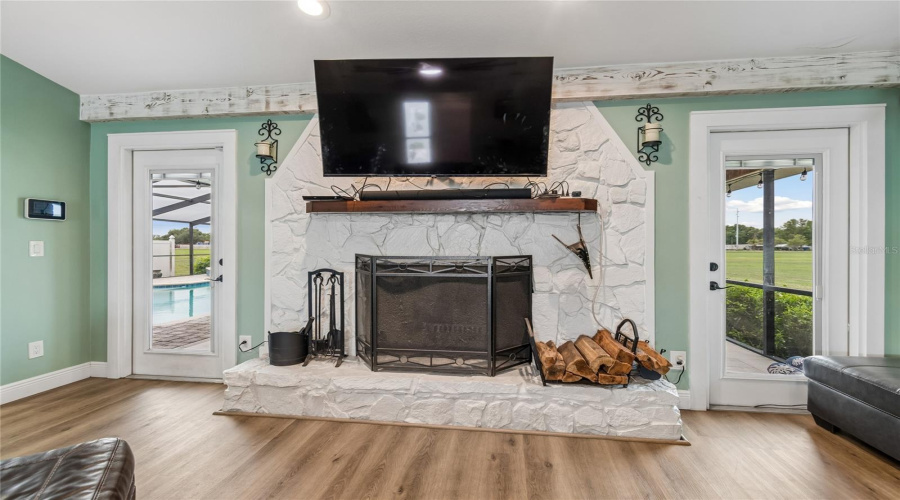 Mulberry, Florida 33860, 4 Bedroom Bedrooms, ,2 Bathroombathrooms,Residential,For Sale,Southwind,0,Mfrw7886535