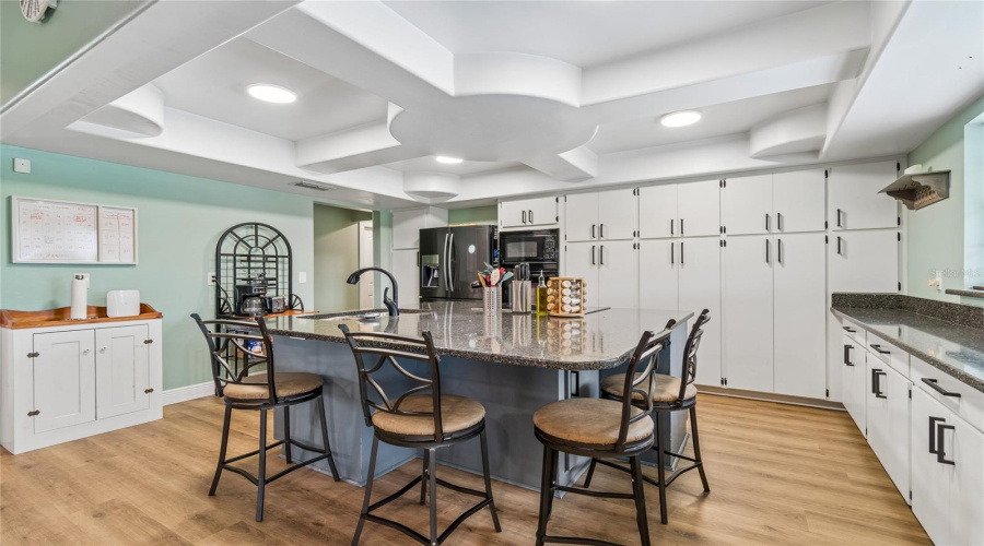 Mulberry, Florida 33860, 4 Bedroom Bedrooms, ,2 Bathroombathrooms,Residential,For Sale,Southwind,0,Mfrw7886535