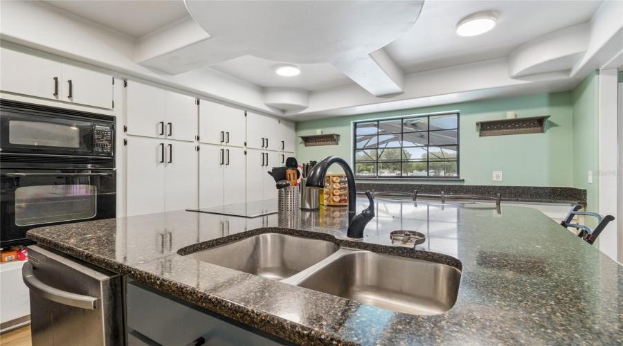 Mulberry, Florida 33860, 4 Bedroom Bedrooms, ,2 Bathroombathrooms,Residential,For Sale,Southwind,0,Mfrw7886535