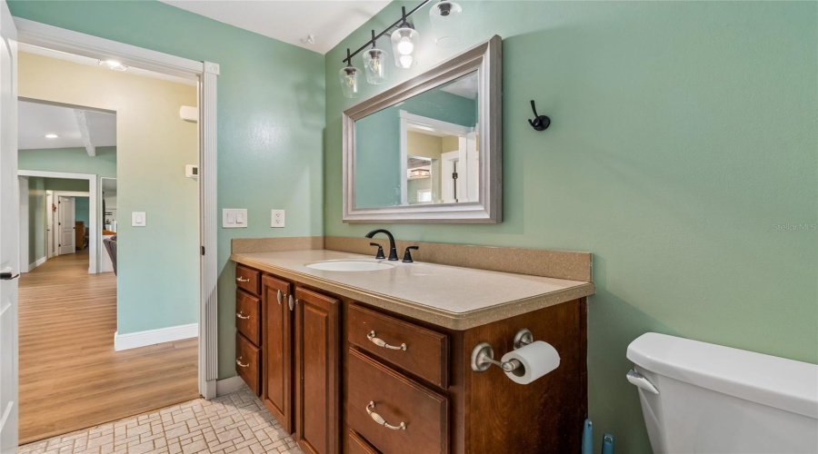 Mulberry, Florida 33860, 4 Bedroom Bedrooms, ,2 Bathroombathrooms,Residential,For Sale,Southwind,0,Mfrw7886535