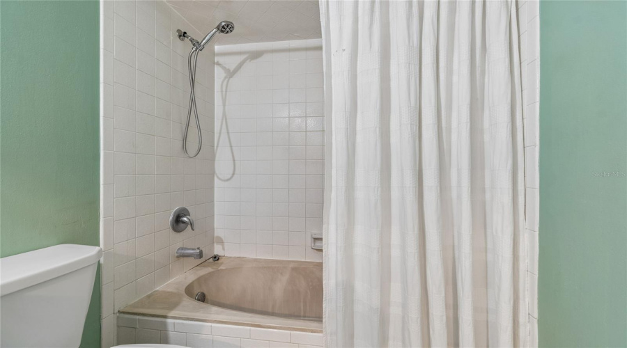 Mulberry, Florida 33860, 4 Bedroom Bedrooms, ,2 Bathroombathrooms,Residential,For Sale,Southwind,0,Mfrw7886535