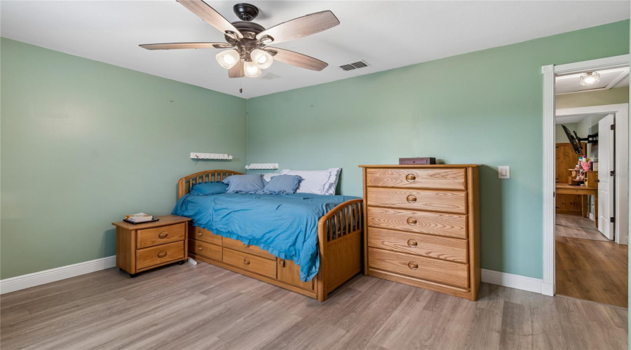 Mulberry, Florida 33860, 4 Bedroom Bedrooms, ,2 Bathroombathrooms,Residential,For Sale,Southwind,0,Mfrw7886535