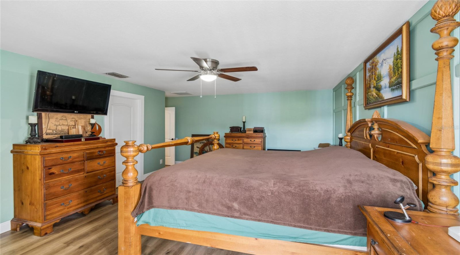 Mulberry, Florida 33860, 4 Bedroom Bedrooms, ,2 Bathroombathrooms,Residential,For Sale,Southwind,0,Mfrw7886535