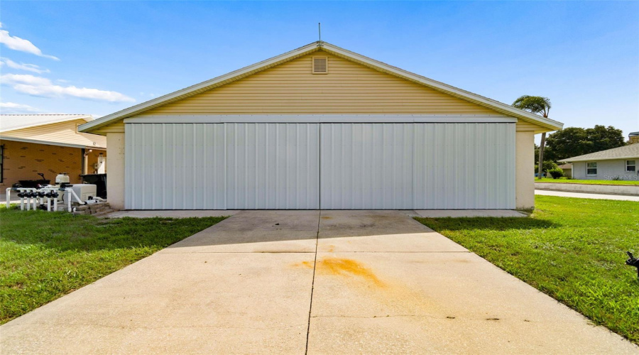 Mulberry, Florida 33860, 4 Bedroom Bedrooms, ,2 Bathroombathrooms,Residential,For Sale,Southwind,0,Mfrw7886535