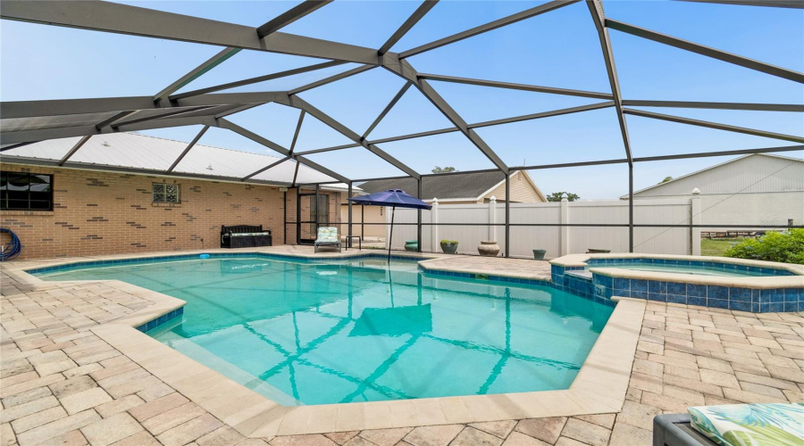 Mulberry, Florida 33860, 4 Bedroom Bedrooms, ,2 Bathroombathrooms,Residential,For Sale,Southwind,0,Mfrw7886535