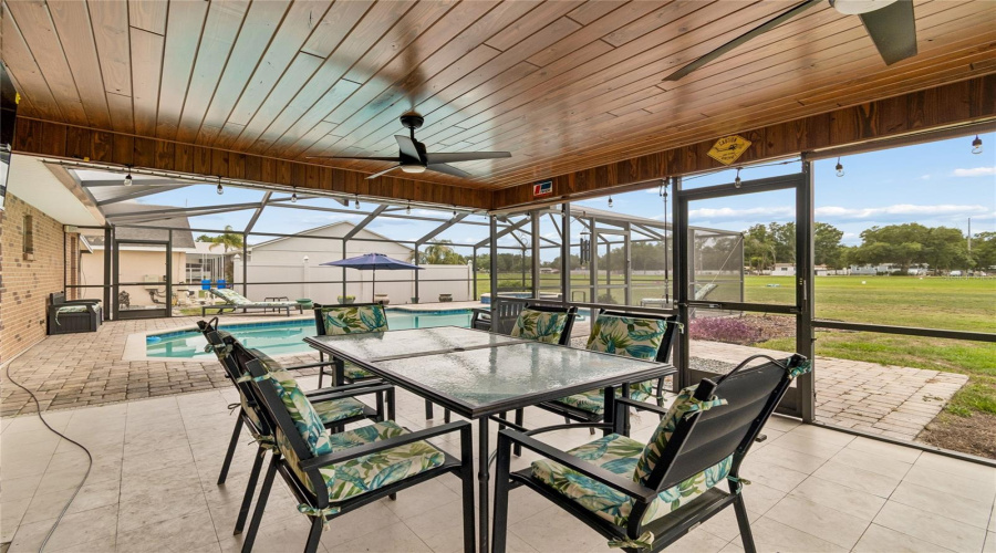 Mulberry, Florida 33860, 4 Bedroom Bedrooms, ,2 Bathroombathrooms,Residential,For Sale,Southwind,0,Mfrw7886535