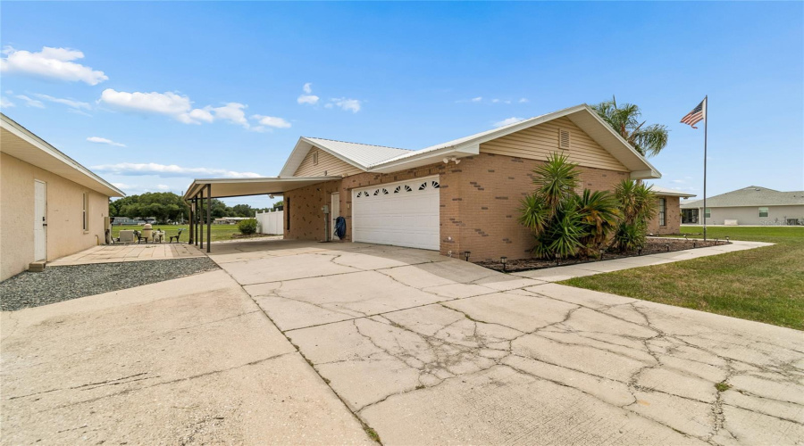 Mulberry, Florida 33860, 4 Bedroom Bedrooms, ,2 Bathroombathrooms,Residential,For Sale,Southwind,0,Mfrw7886535