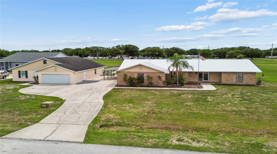 Mulberry, Florida 33860, 4 Bedroom Bedrooms, ,2 Bathroombathrooms,Residential,For Sale,Southwind,0,Mfrw7886535