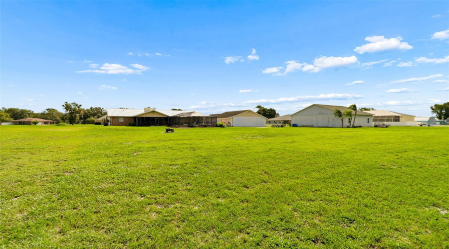 Mulberry, Florida 33860, 4 Bedroom Bedrooms, ,2 Bathroombathrooms,Residential,For Sale,Southwind,0,Mfrw7886535