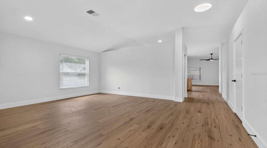 Tampa, Florida 33615, 3 Bedroom Bedrooms, ,2 Bathroombathrooms,Residential,For Sale,Marbella Creek,0,Mfrtb8541416