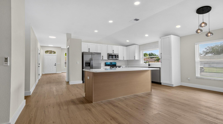 Tampa, Florida 33615, 3 Bedroom Bedrooms, ,2 Bathroombathrooms,Residential,For Sale,Marbella Creek,0,Mfrtb8541416