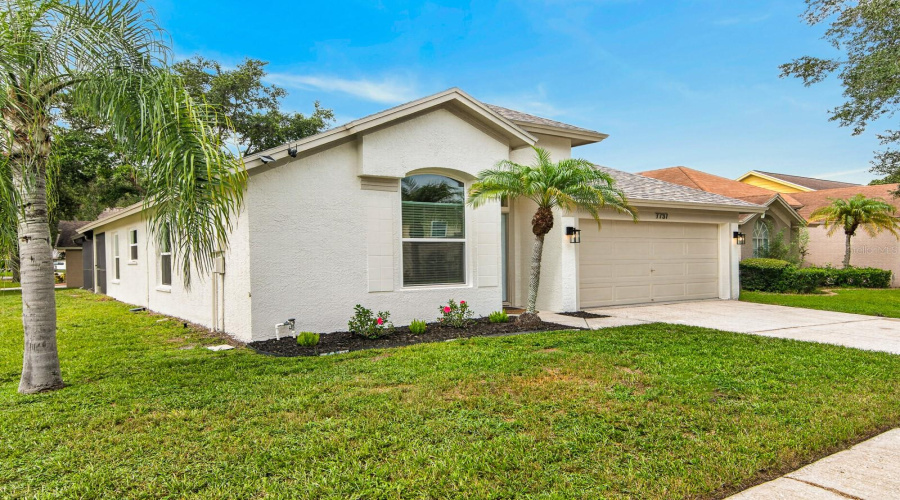 Tampa, Florida 33615, 3 Bedroom Bedrooms, ,2 Bathroombathrooms,Residential,For Sale,Marbella Creek,0,Mfrtb8541416