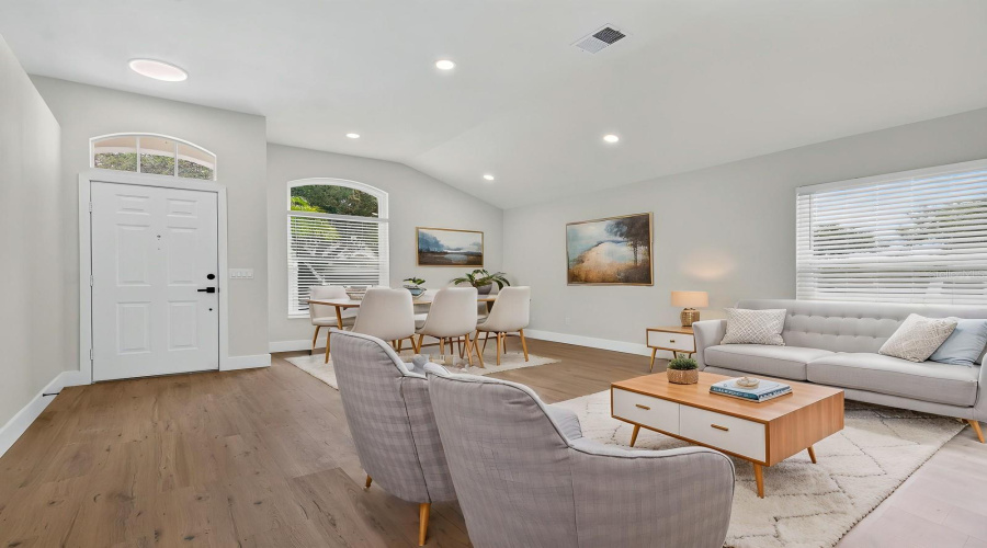 Tampa, Florida 33615, 3 Bedroom Bedrooms, ,2 Bathroombathrooms,Residential,For Sale,Marbella Creek,0,Mfrtb8541416
