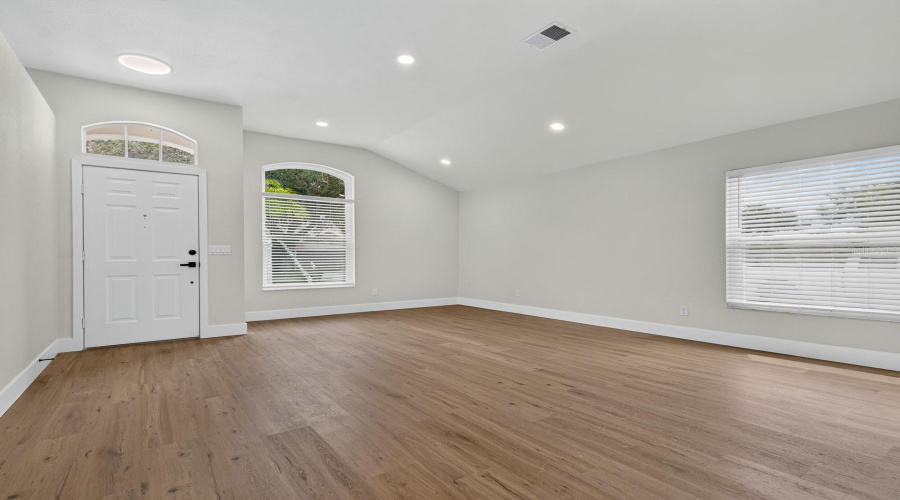Tampa, Florida 33615, 3 Bedroom Bedrooms, ,2 Bathroombathrooms,Residential,For Sale,Marbella Creek,0,Mfrtb8541416