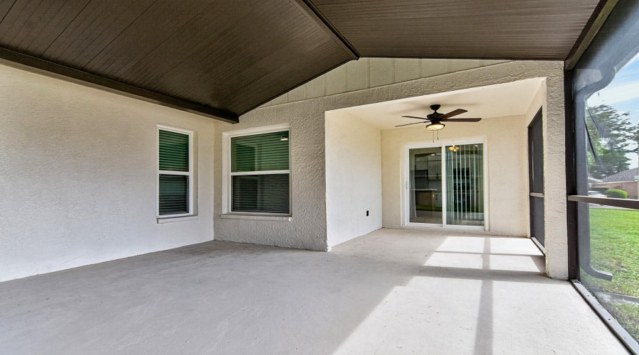 Tampa, Florida 33615, 3 Bedroom Bedrooms, ,2 Bathroombathrooms,Residential,For Sale,Marbella Creek,0,Mfrtb8541416