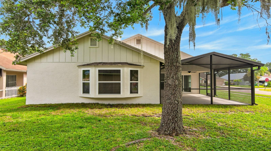 Tampa, Florida 33615, 3 Bedroom Bedrooms, ,2 Bathroombathrooms,Residential,For Sale,Marbella Creek,0,Mfrtb8541416