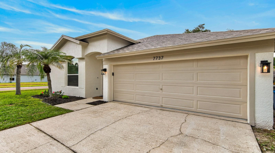 Tampa, Florida 33615, 3 Bedroom Bedrooms, ,2 Bathroombathrooms,Residential,For Sale,Marbella Creek,0,Mfrtb8541416